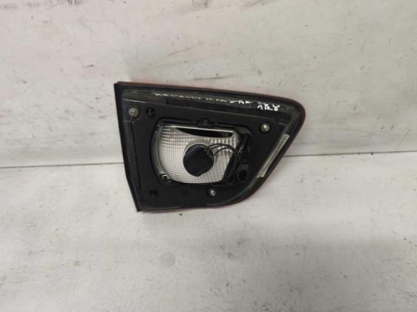 FEU ARRIERE DROIT RENAULT - Vue 2